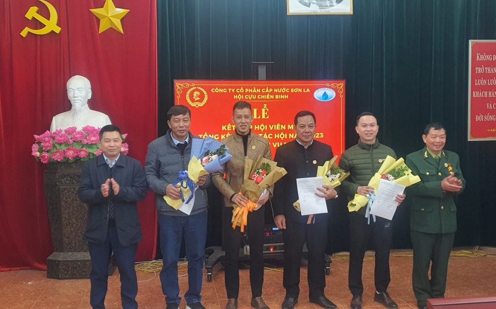 Hội Cựu chiến binh Công ty cổ phần cấp nước Sơn La tổ chức Lễ Kết nạp hội viên mới!